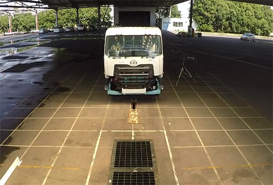 UD Trucks All New Quon collision tests